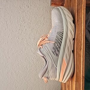 HOKA One One Bondi 7